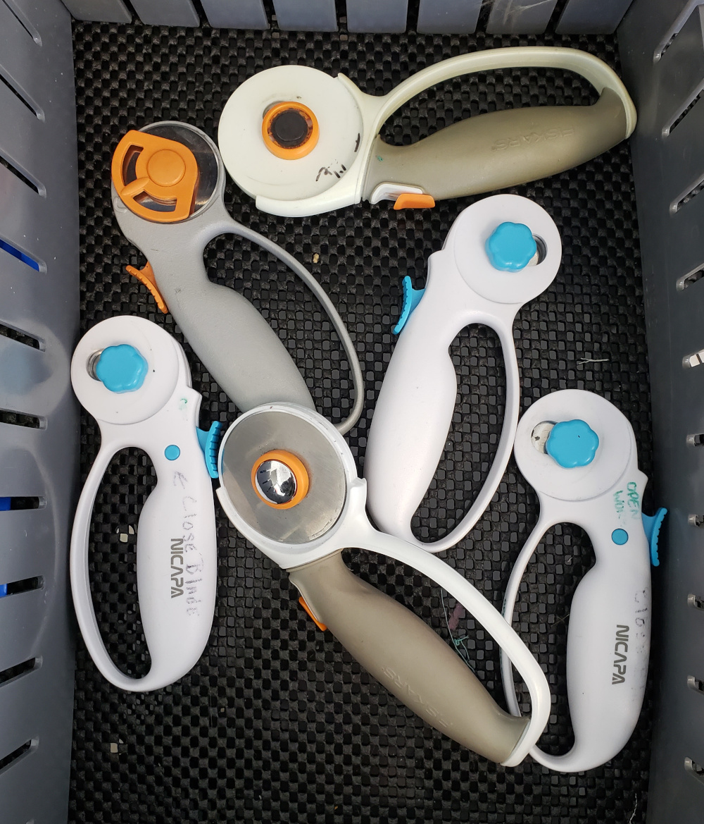 textiles_notions_rotary-cutter.jpg