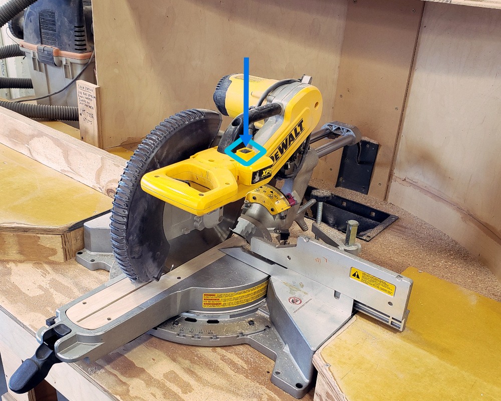 wood_shop_miter_saw_right_quarter_view_button.png