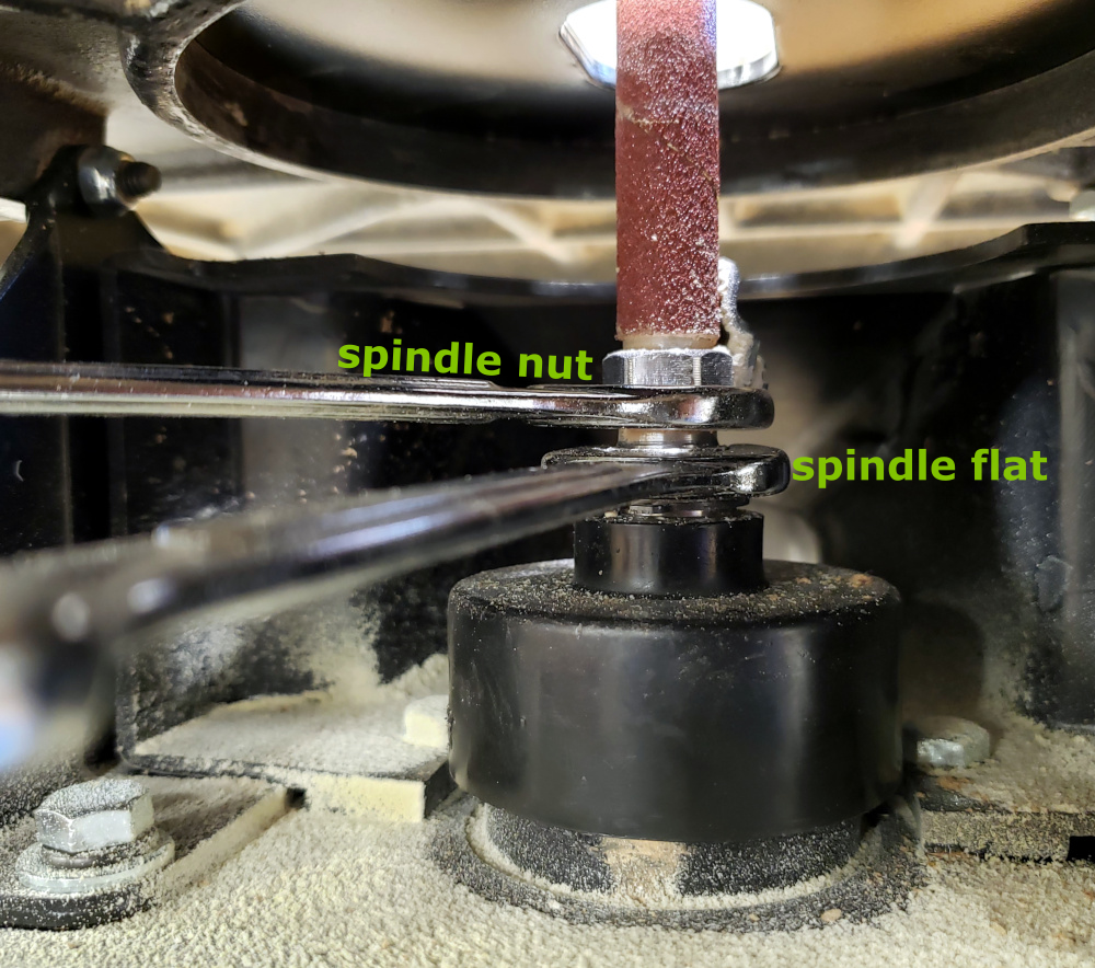 wood_shop_spindle_sander_remove_spindle.png